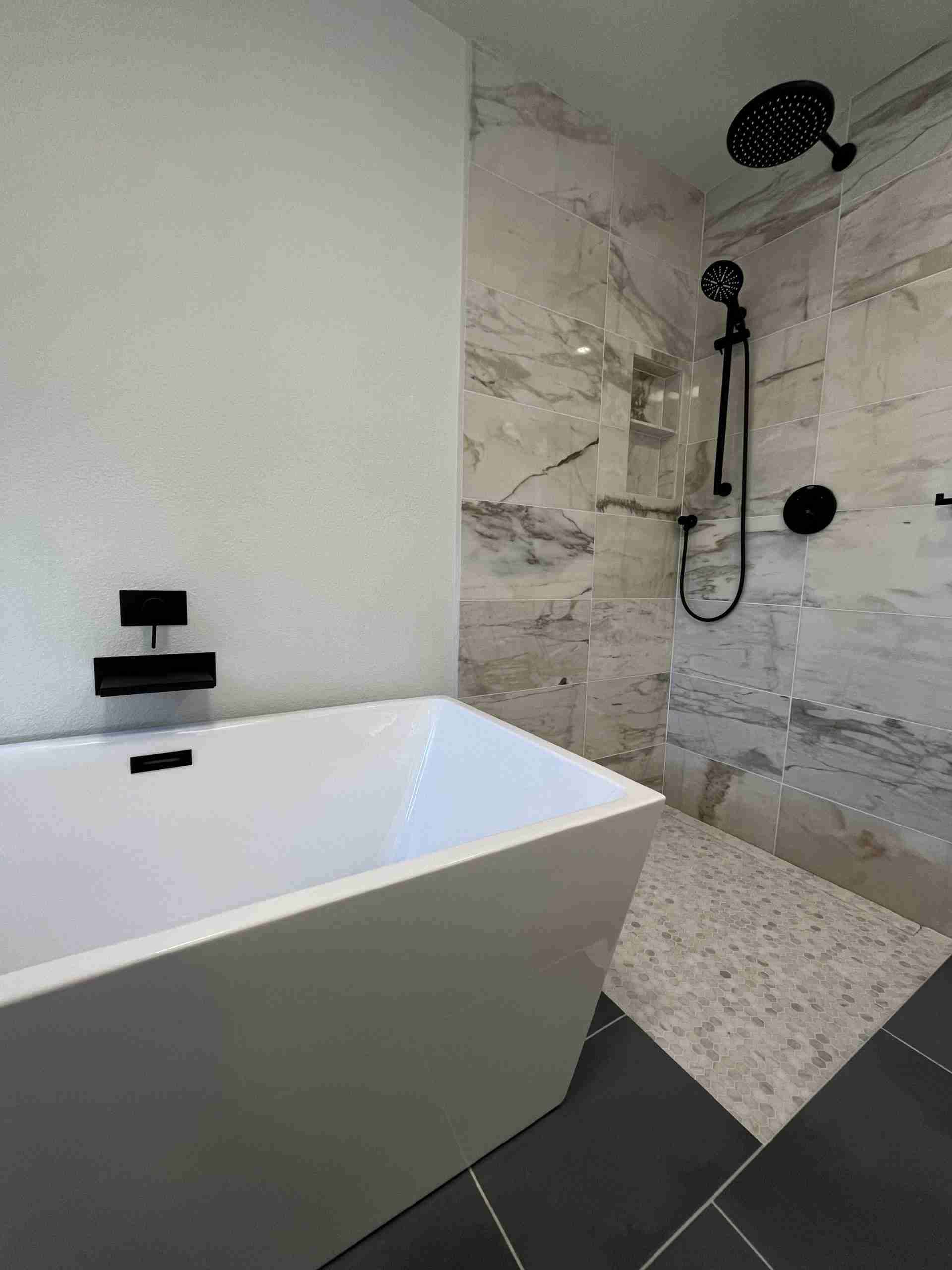 Modern Coastal Bathroom - Tacoma, WA