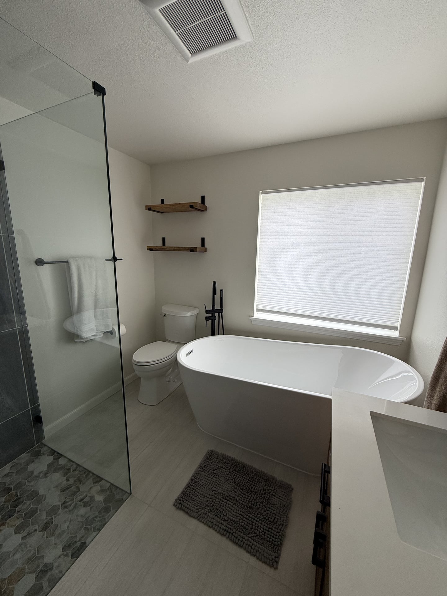 Master Bath with Walk-In Shower & Freestanding Tub - Photo 23
