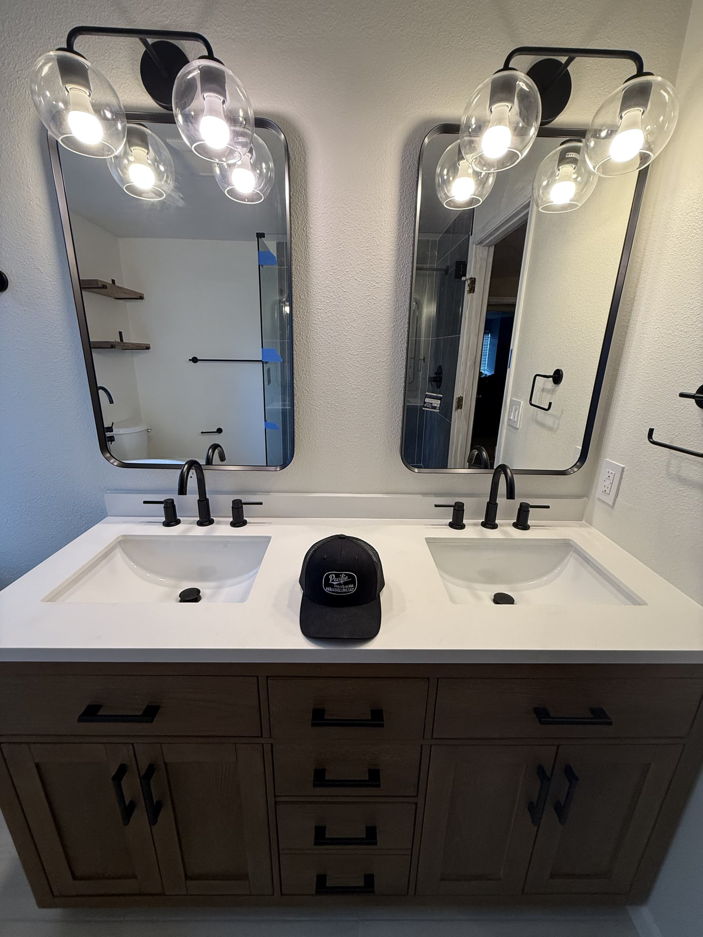 Master Bath with Walk-In Shower & Freestanding Tub - After 4