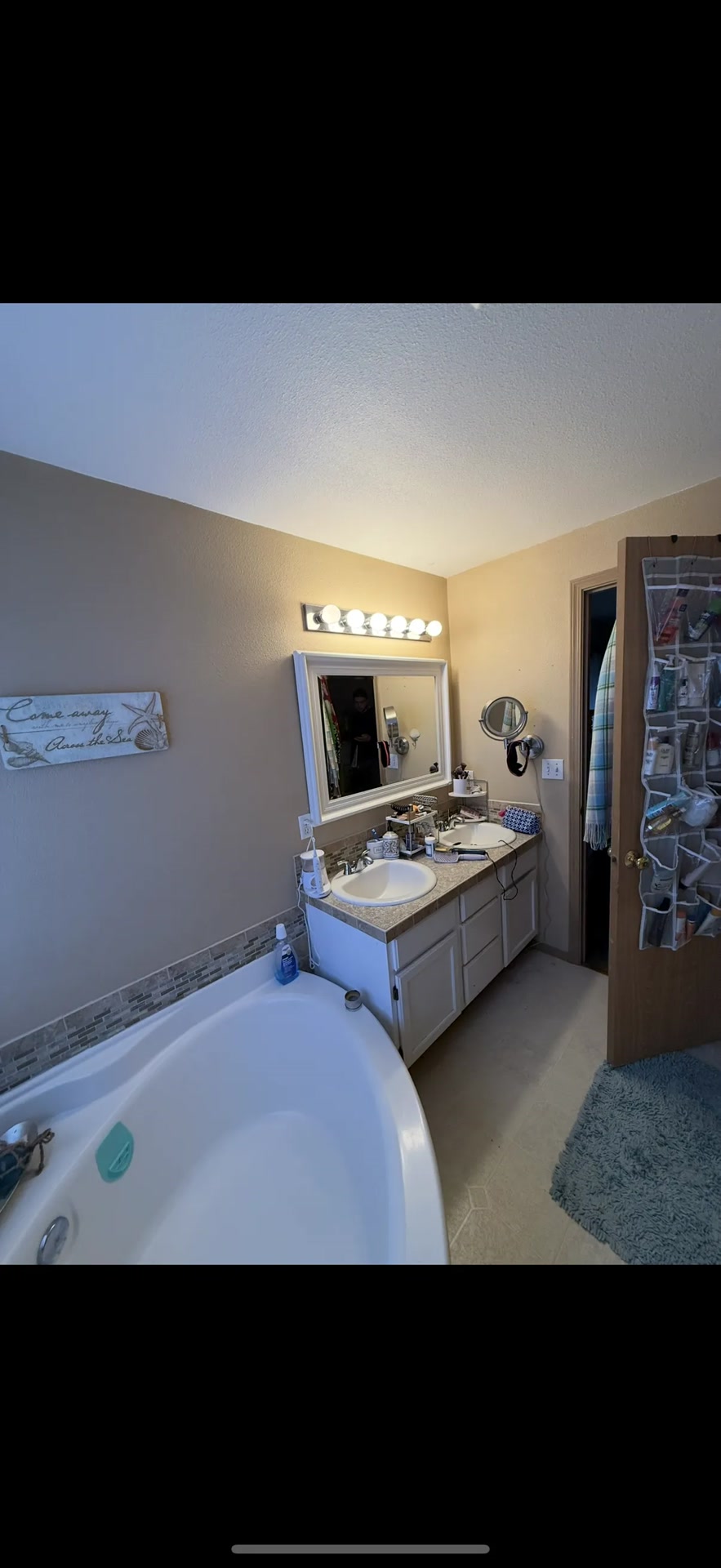 Master Bath with Walk-In Shower & Freestanding Tub - Before 13