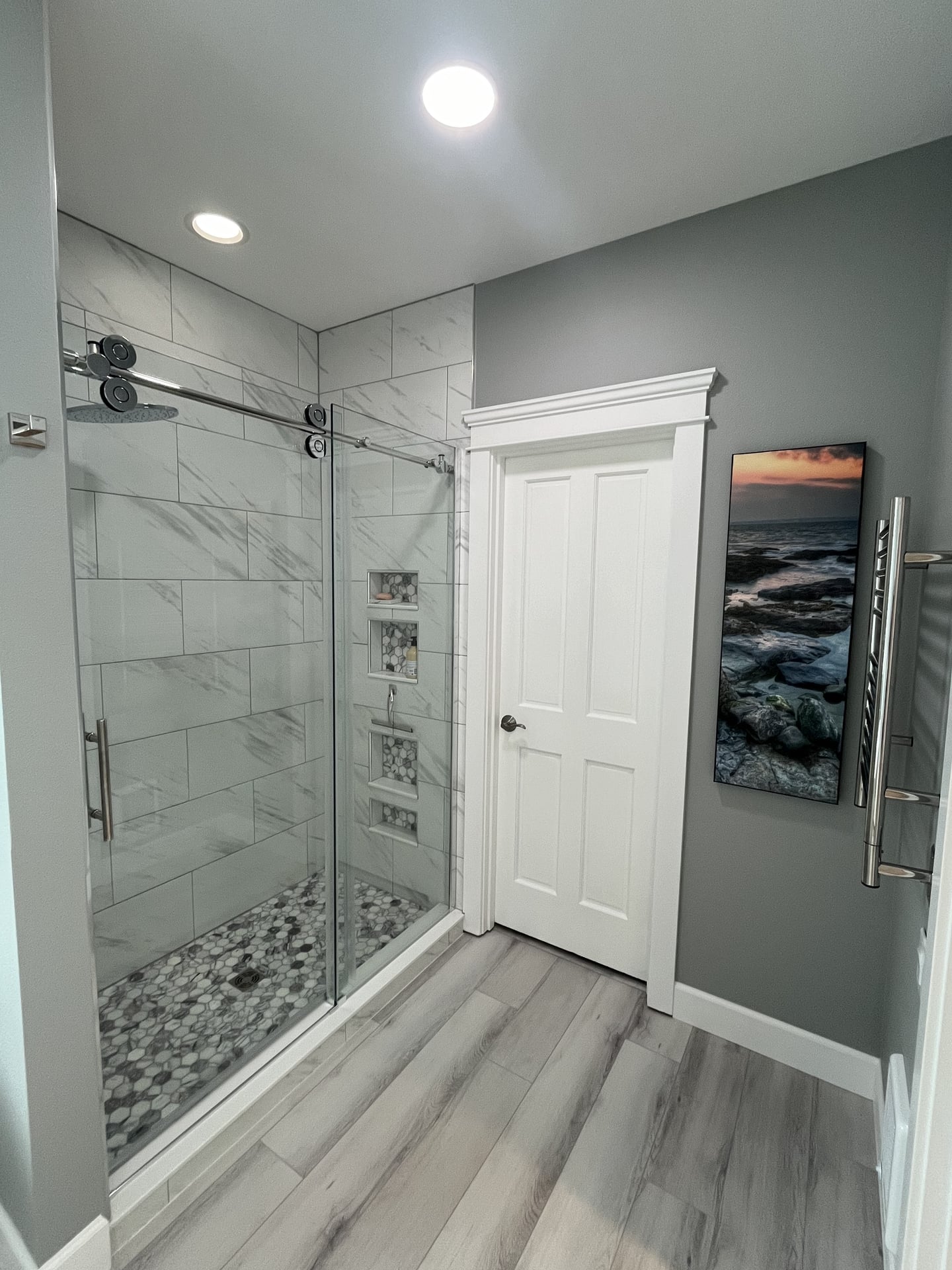 Marble Hex Niche Walk-In Shower - Photo 13