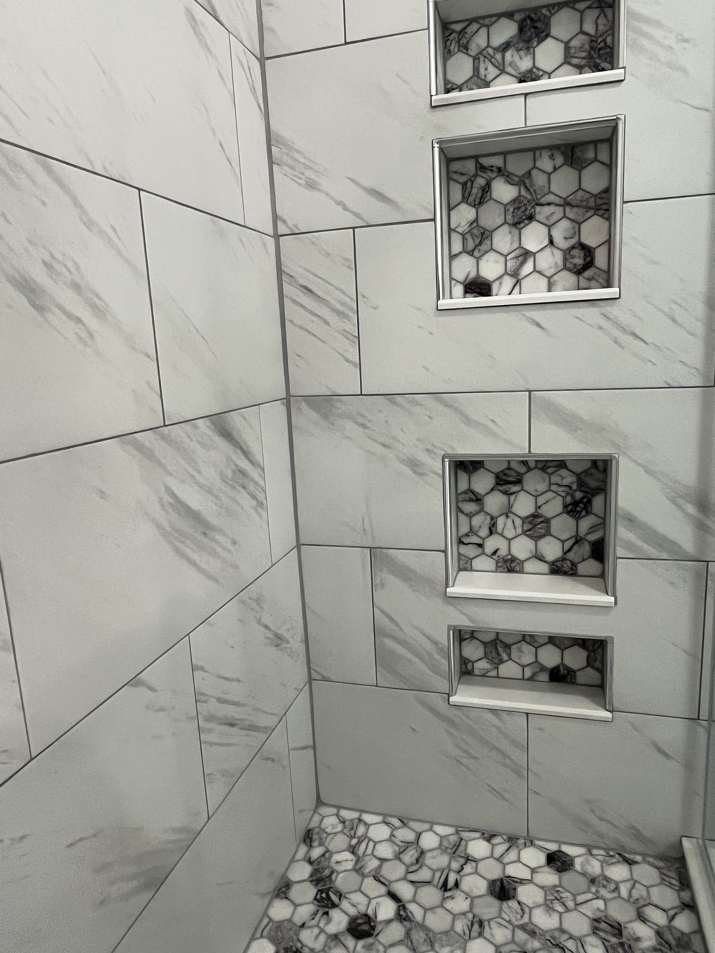 Marble Hex Niche Walk-In Shower - Pierce County, WA