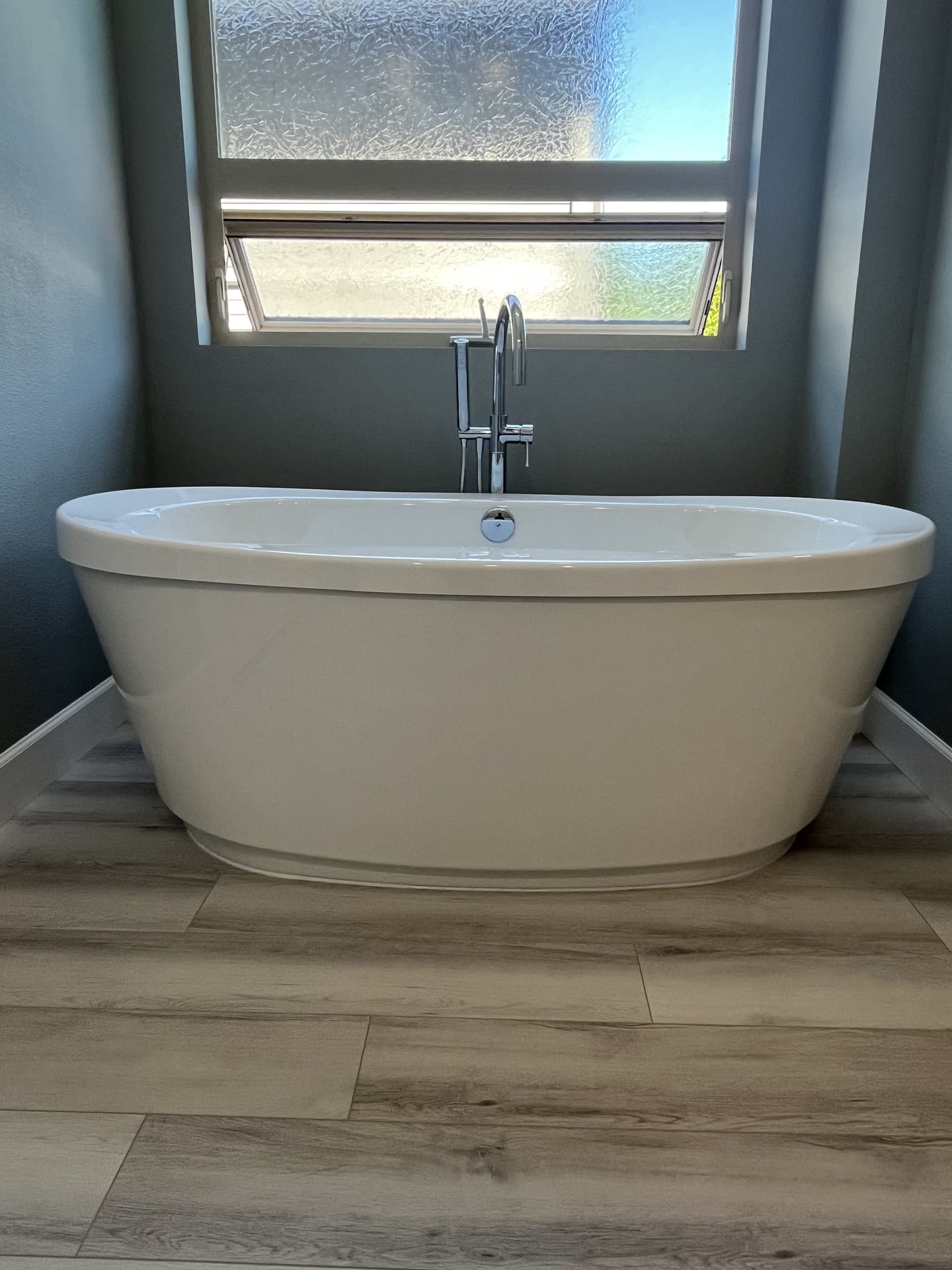 Marble Hex Niche Walk-In Shower - Photo 8