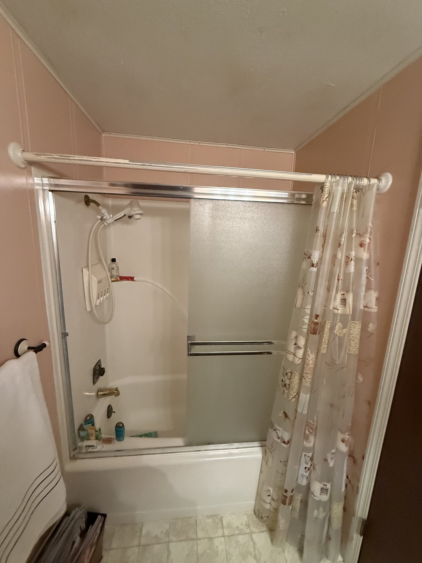 Glass Mosaic Tub Surround - Before 1