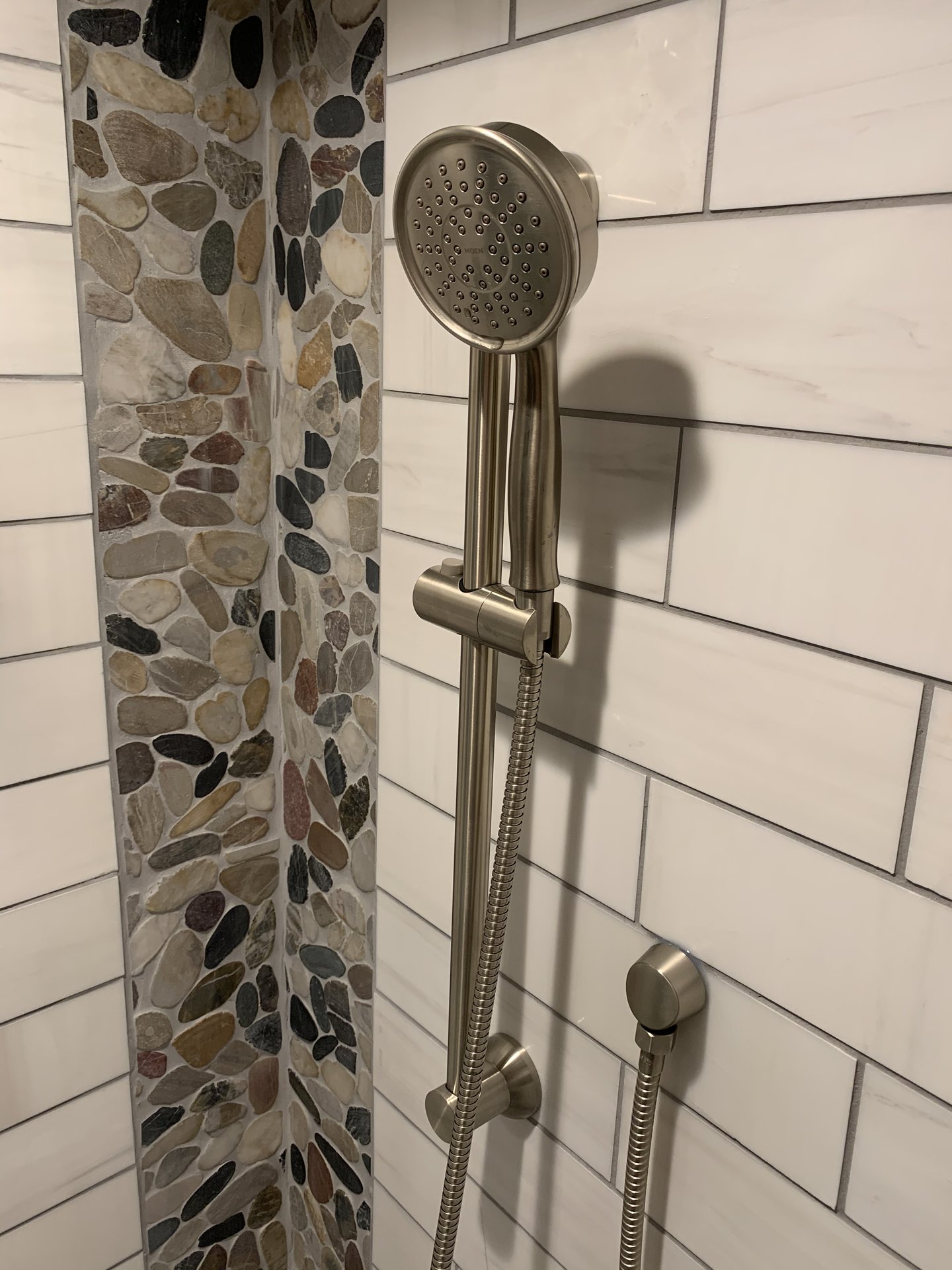 Dark Accent Wall Bathroom - Photo 9