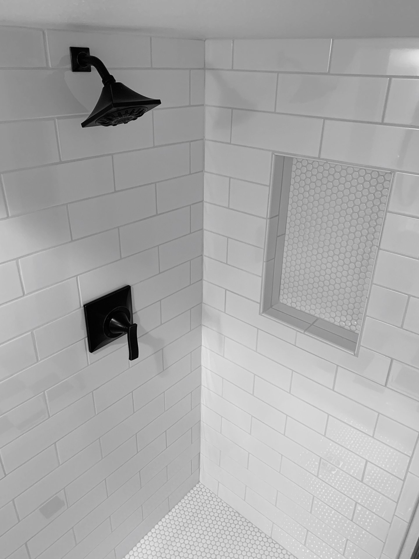 Subway Tile Walk-In Shower - Photo 5