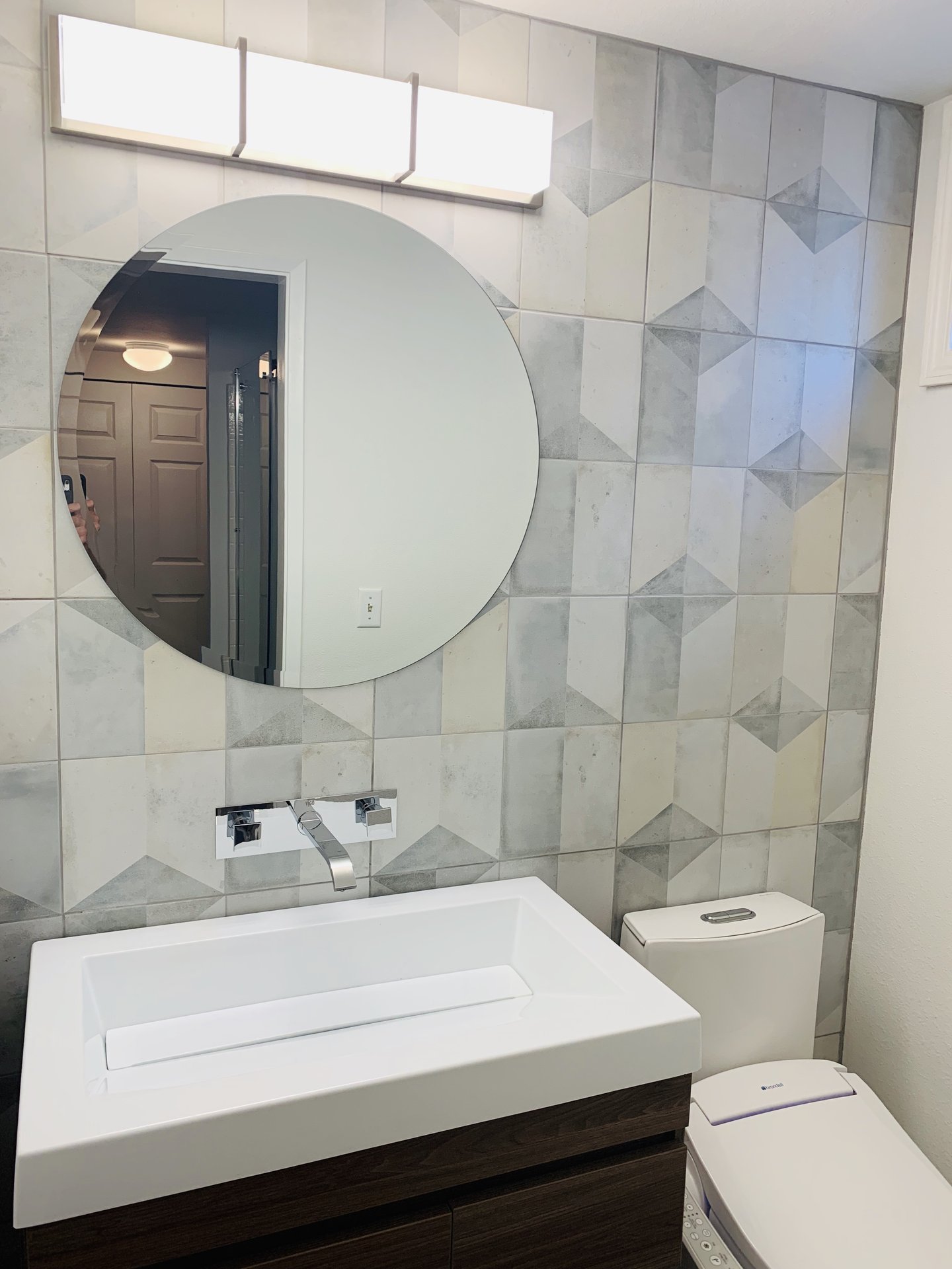 Modern Bath with Floating Vanity - Pierce County, WA