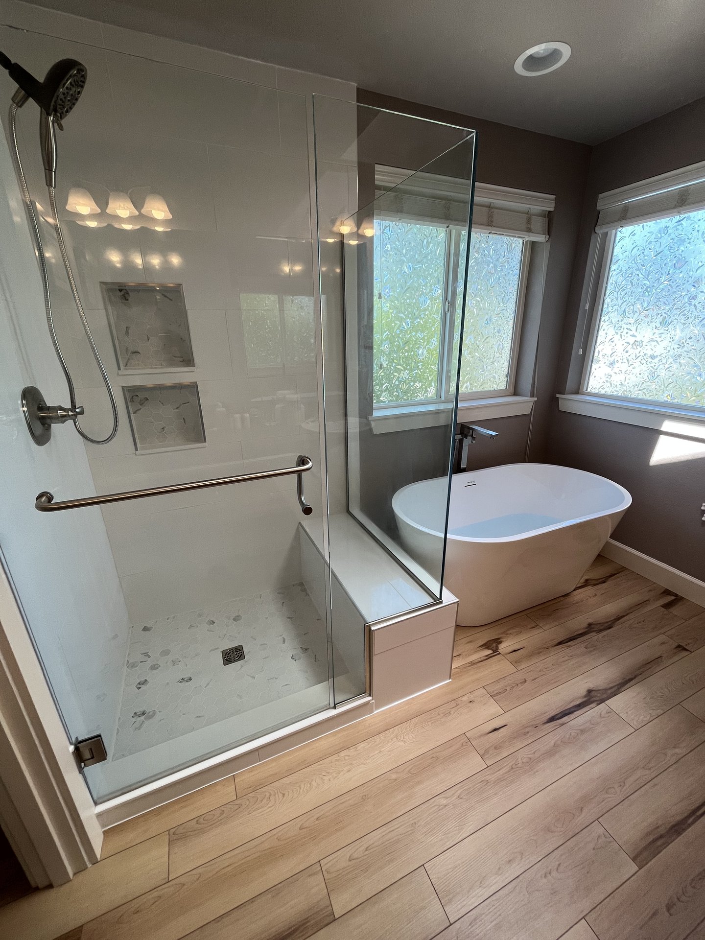 Tan Tile Walk-In Shower - Photo 2