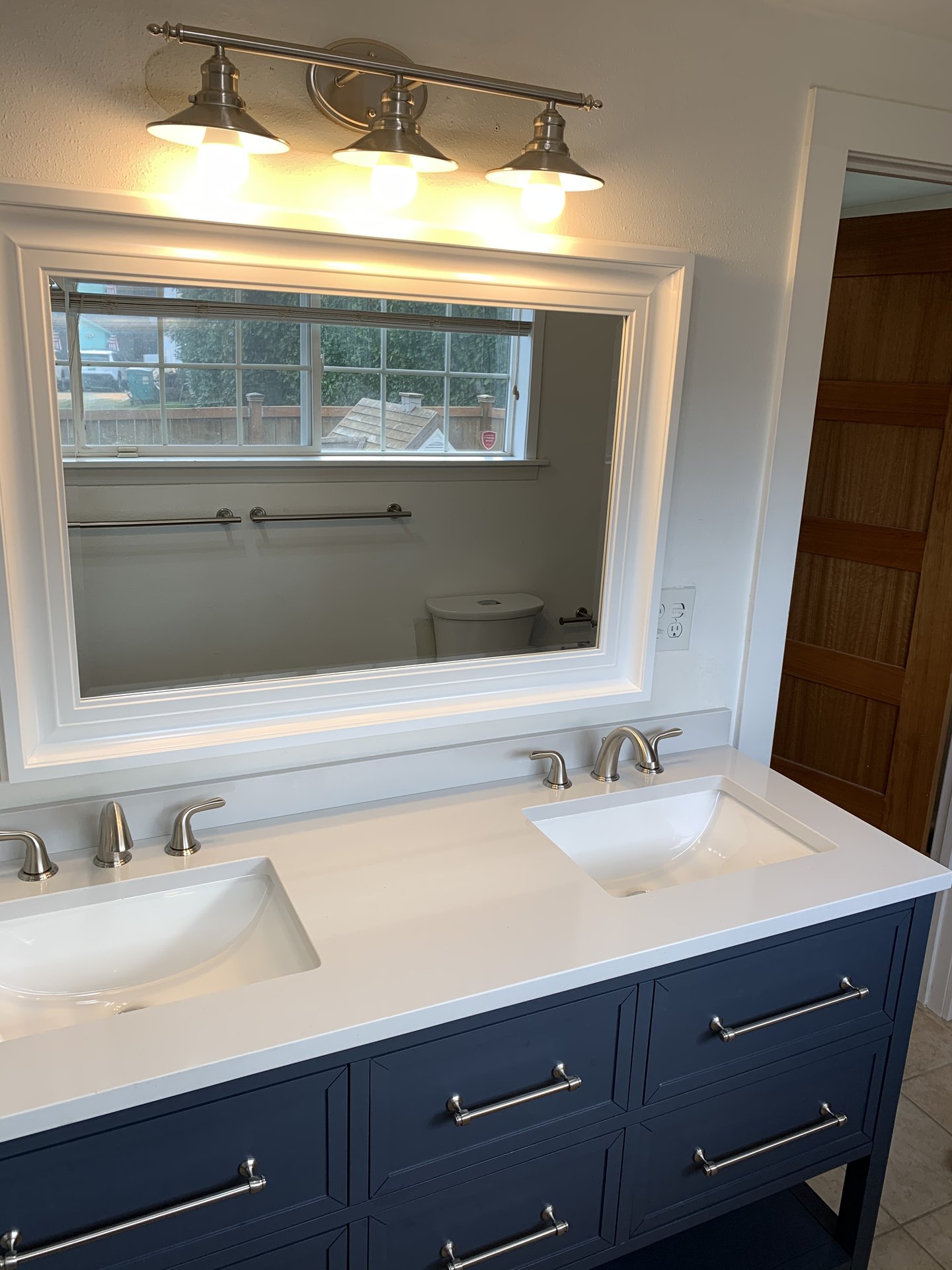 Navy Vanity Bathroom - Photo 4